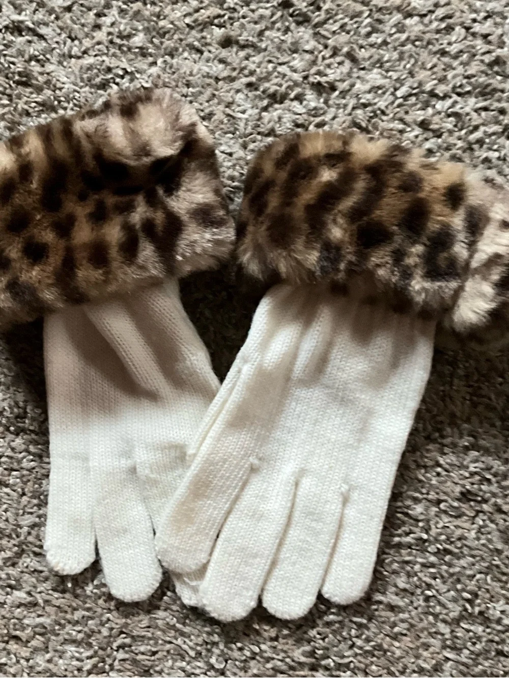 Cream Knit Leopard Fur Trimmed Gloves